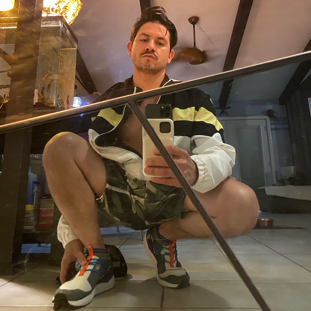 Meet your Posher, Zeke